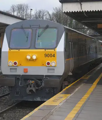 /images/tich/800px-Enterprise_Train_Lisburn_2007.webp