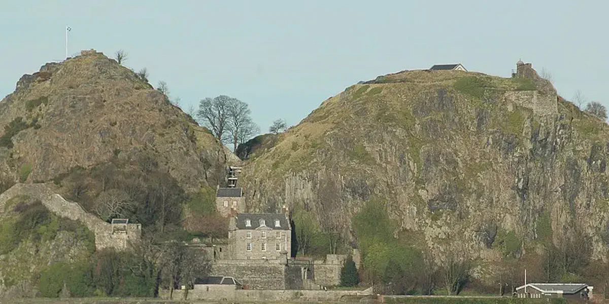 /images/tich/Scotland_Dumbarton_Castle_bordercropped.webp